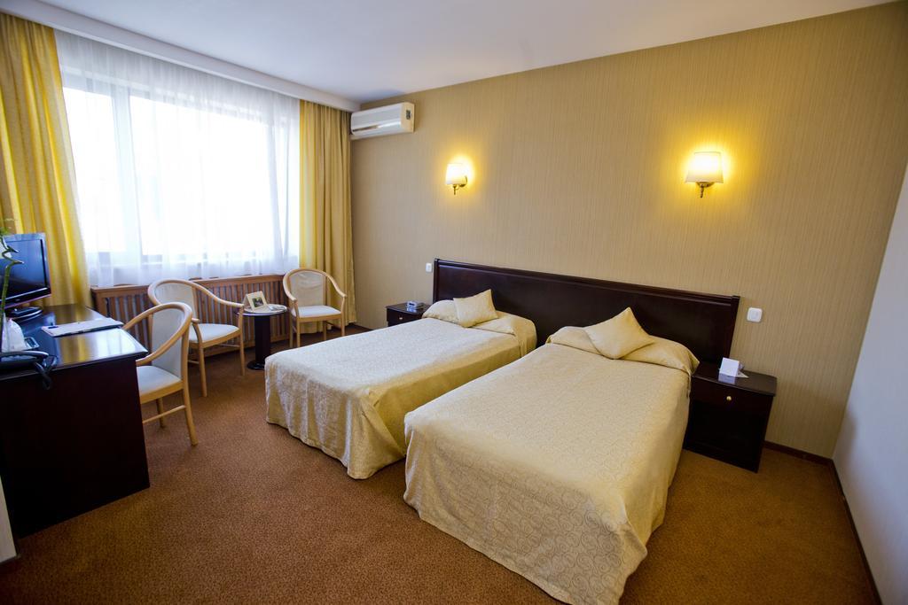 Hotel Dan Bucureşti Ngoại thất bức ảnh